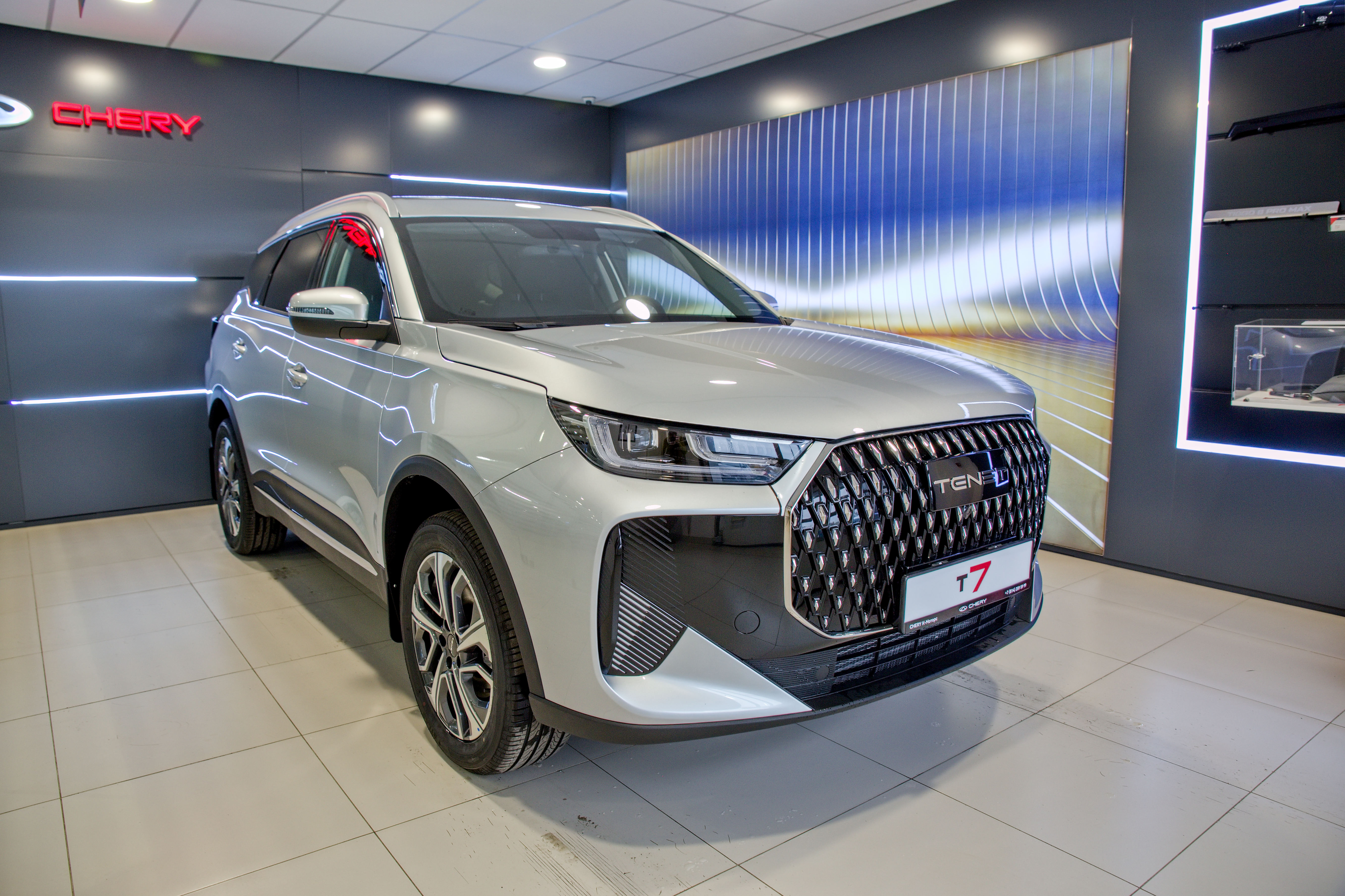 Минус 230 000 рублей на новый TENET T7