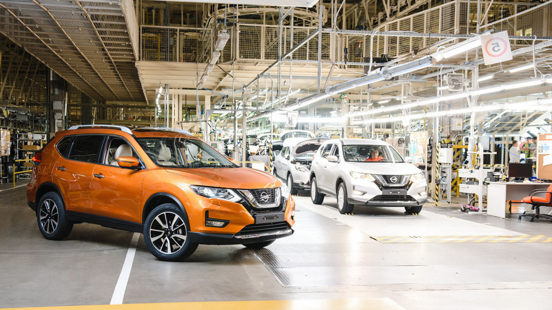 В 2021 году компания Nissan на заводе в Санкт-Петербурге выпустила 45 тысяч автомобилей