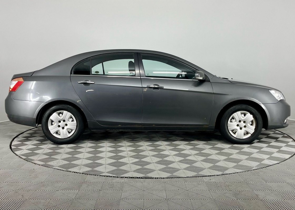 Geely Emgrand EC7