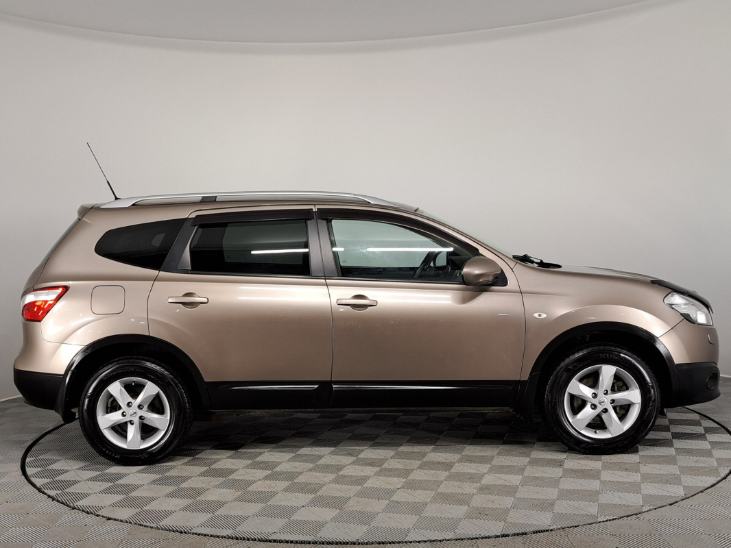Nissan Qashqai+2