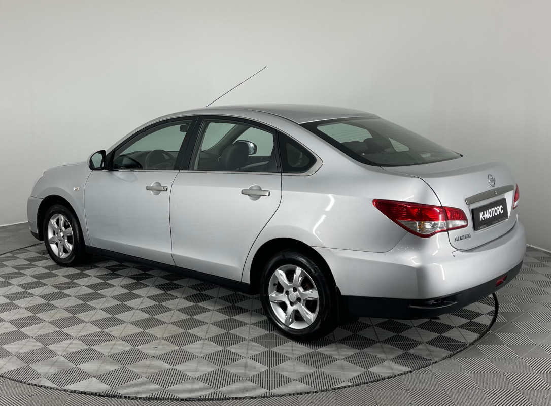 Nissan Almera