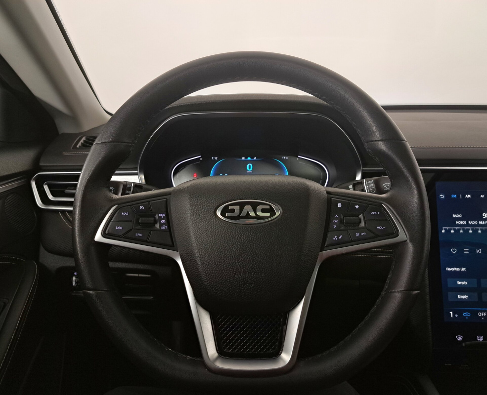 JAC J7