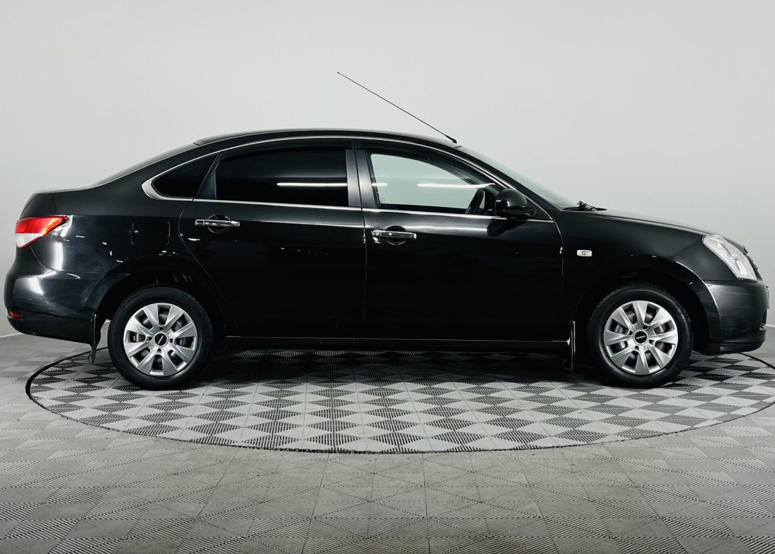 Nissan Almera