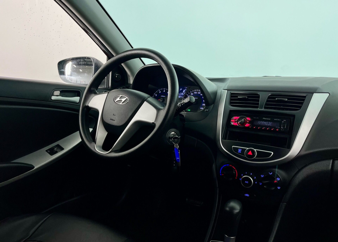 Hyundai Solaris