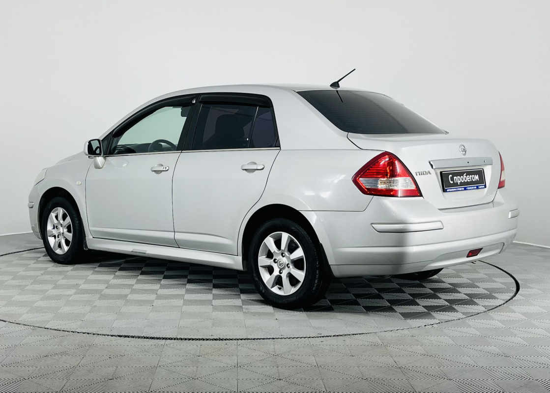 Nissan Tiida