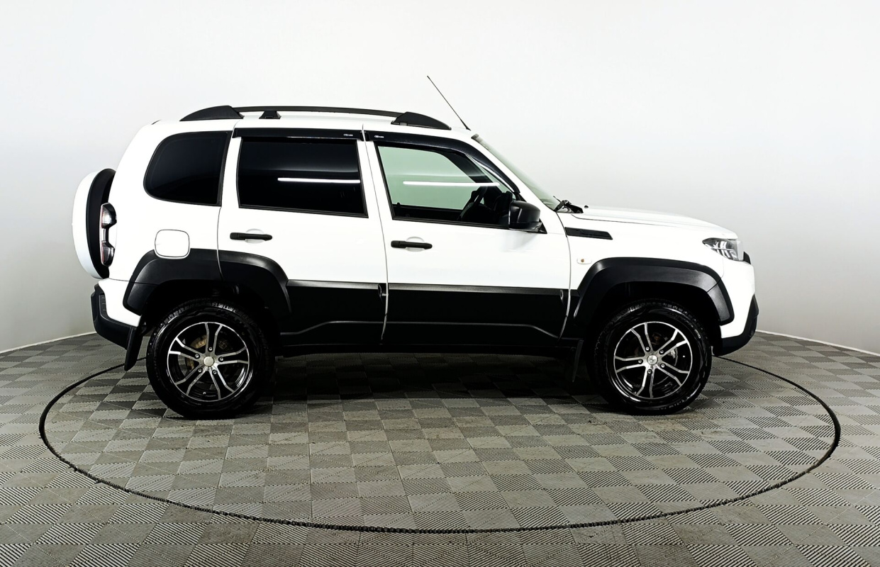 Lada (ВАЗ) Niva Travel