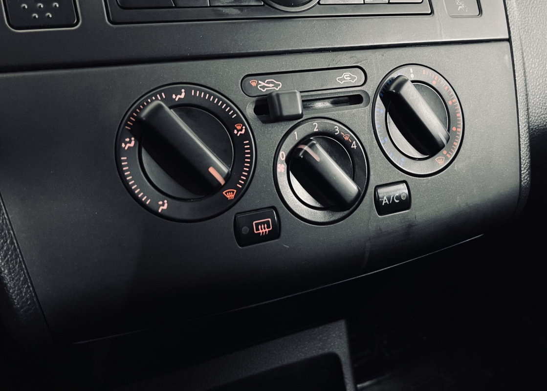 Nissan Tiida