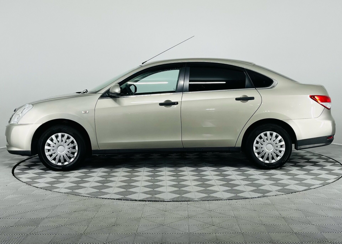 Nissan Almera
