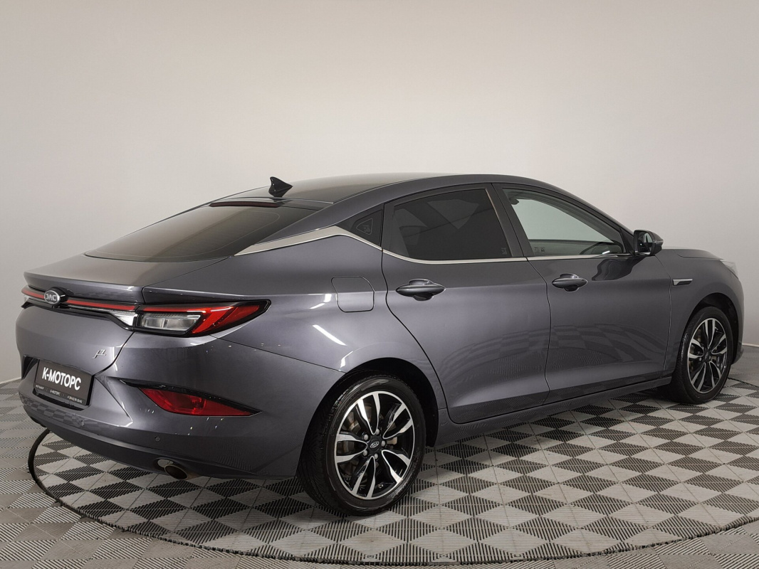 JAC J7