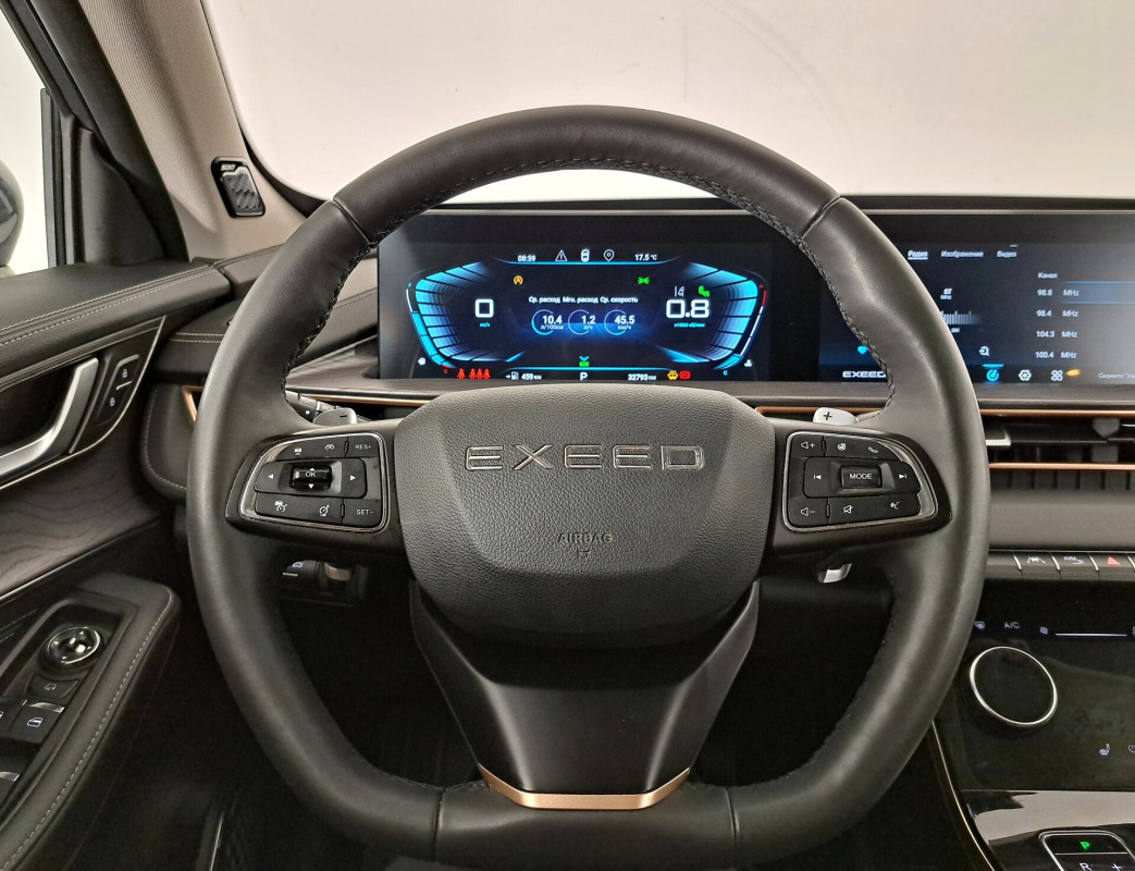 Exeed LX