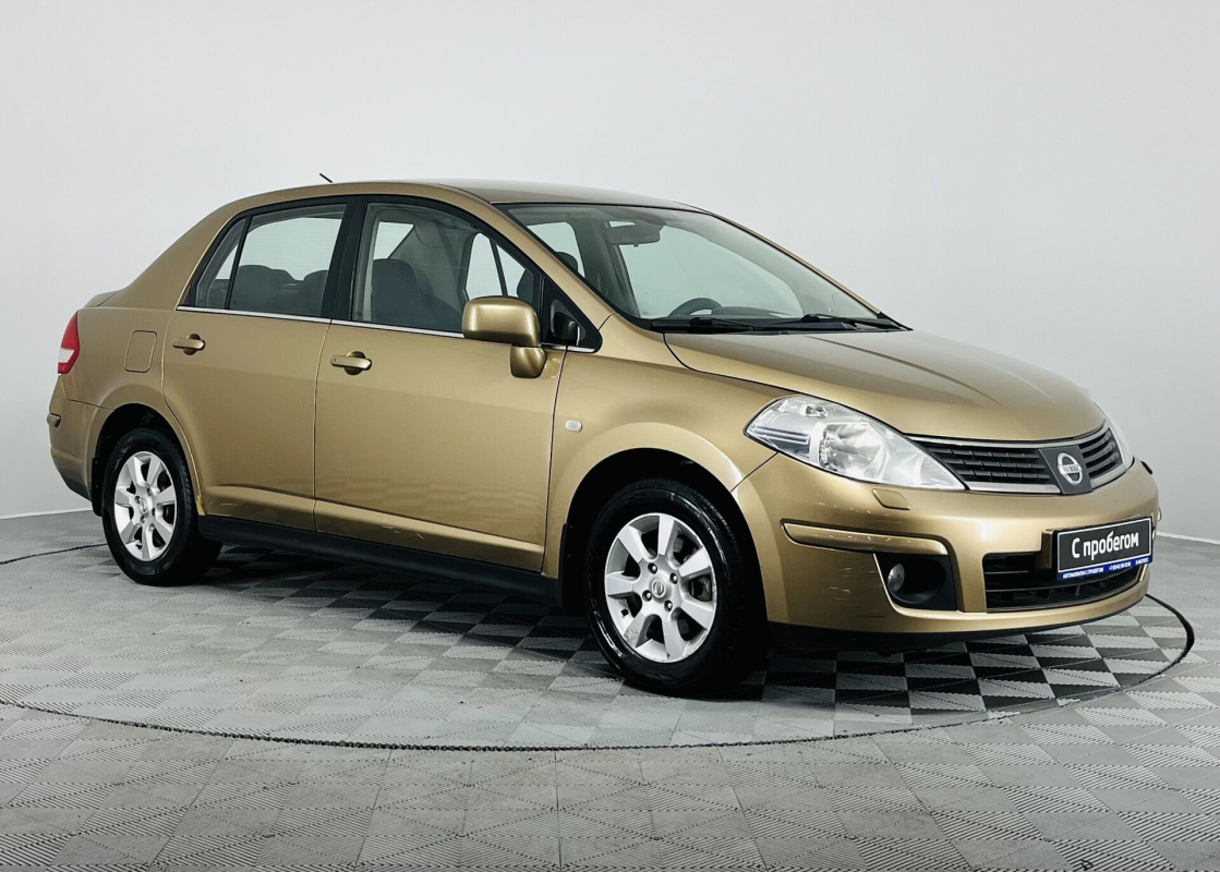 Nissan Tiida