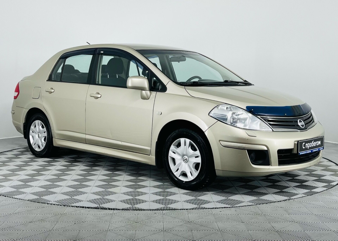 Nissan Tiida