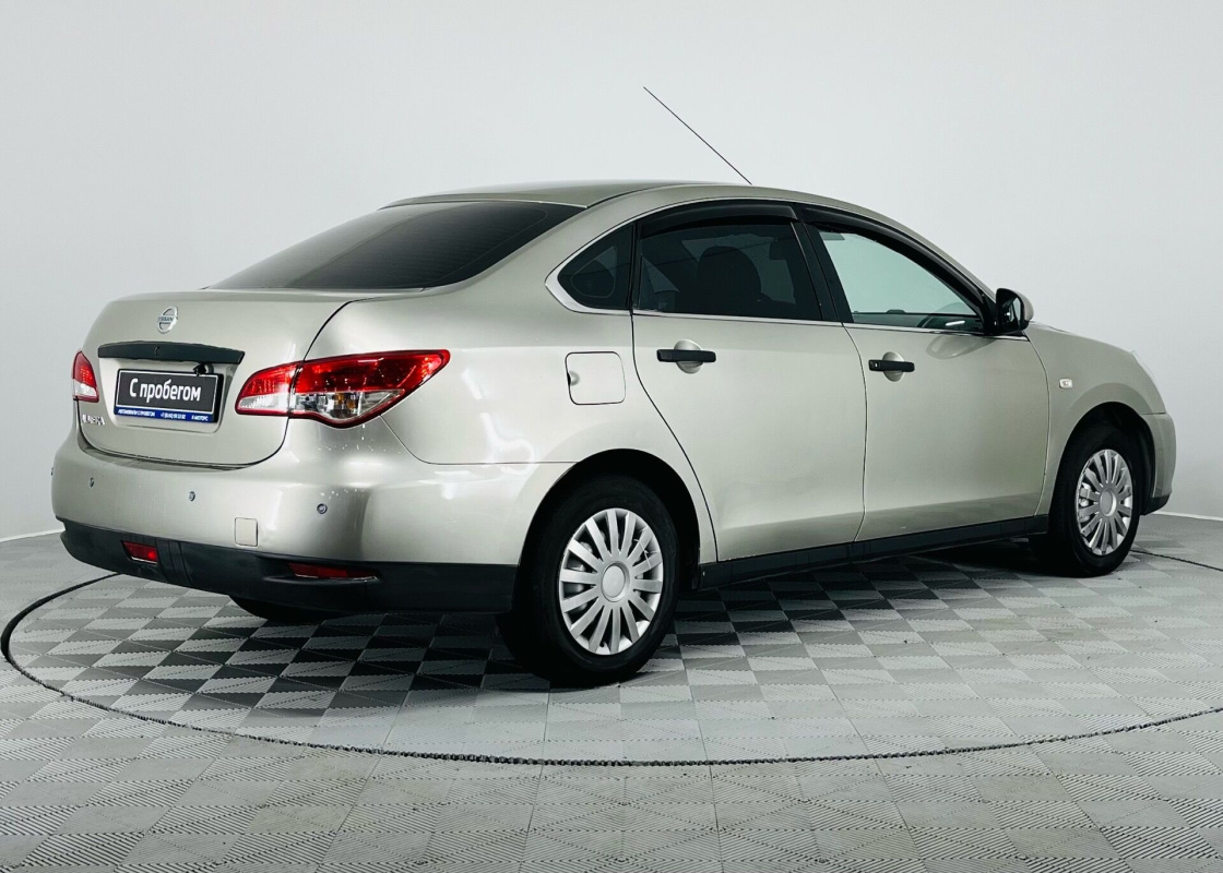 Nissan Almera