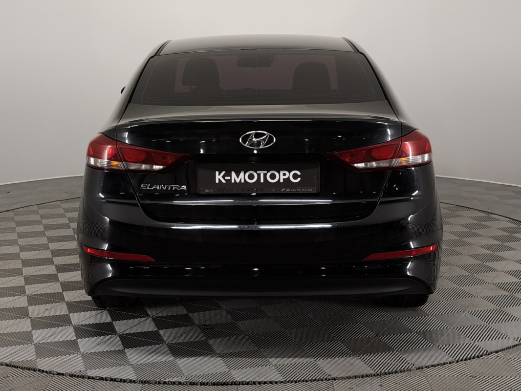 Hyundai Elantra