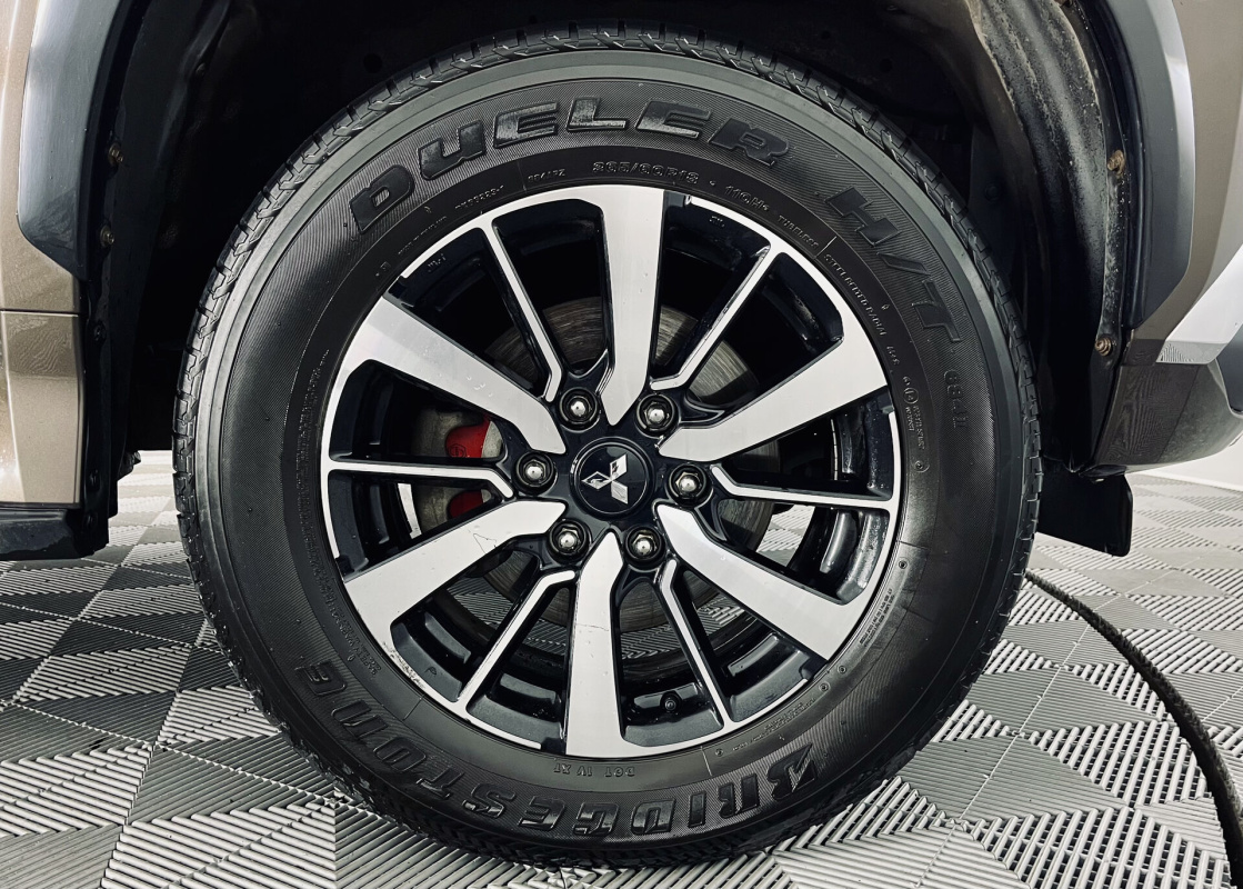 Mitsubishi Pajero Sport