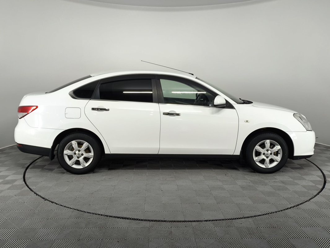 Nissan Almera