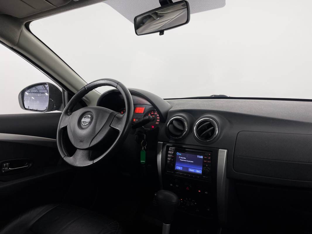 Nissan Almera