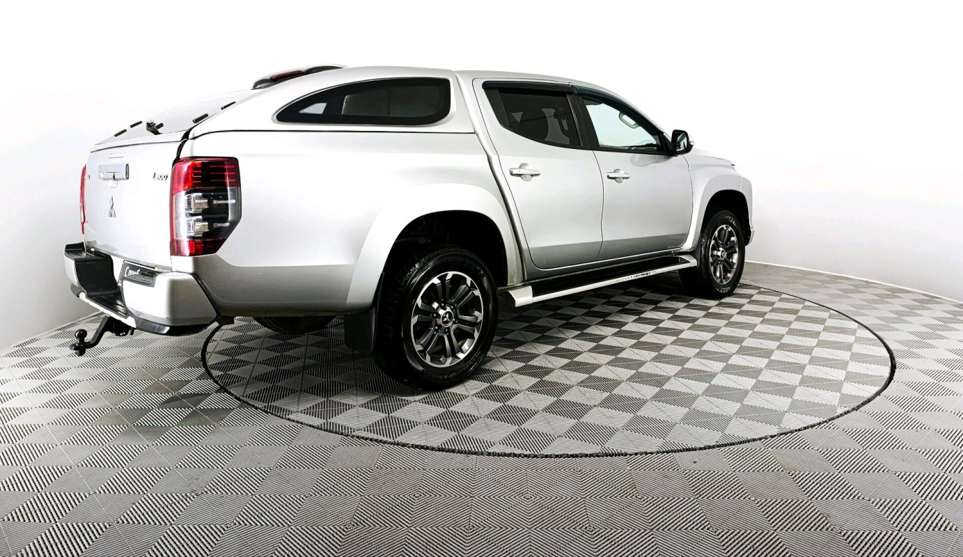 Mitsubishi L200