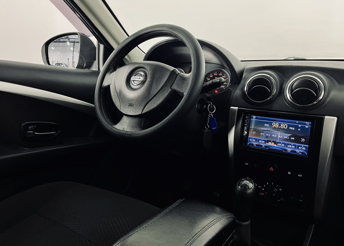 Nissan Almera