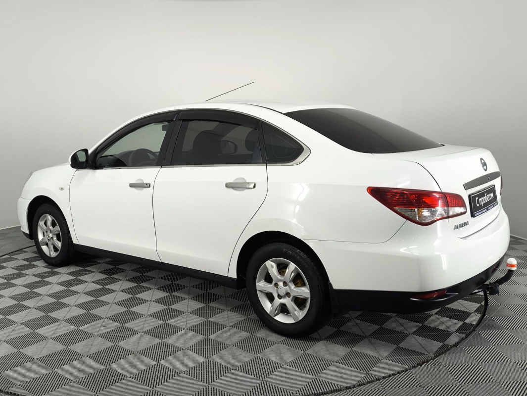 Nissan Almera