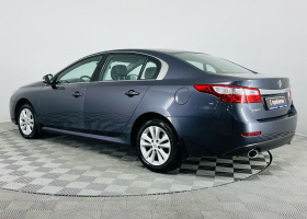 Renault Latitude