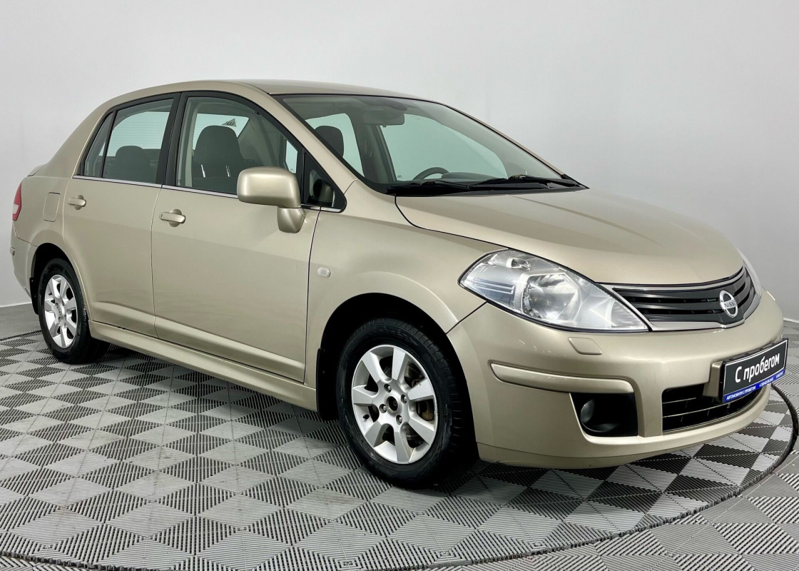 Nissan Tiida