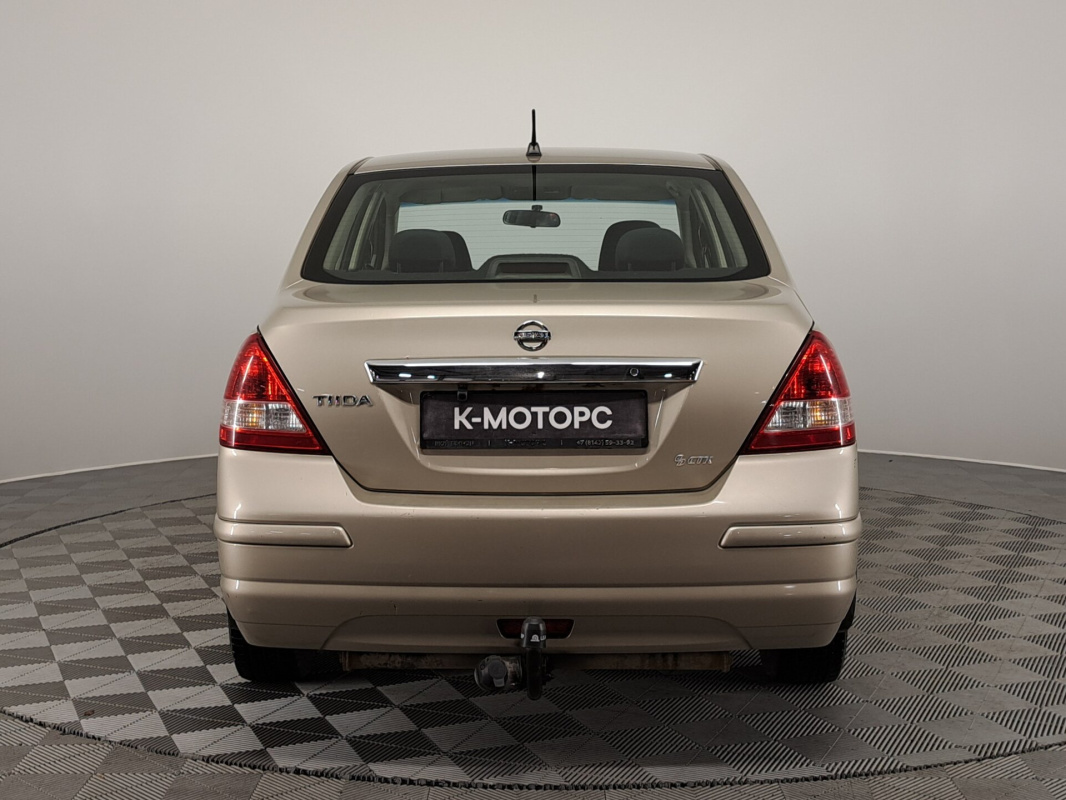 Nissan Tiida
