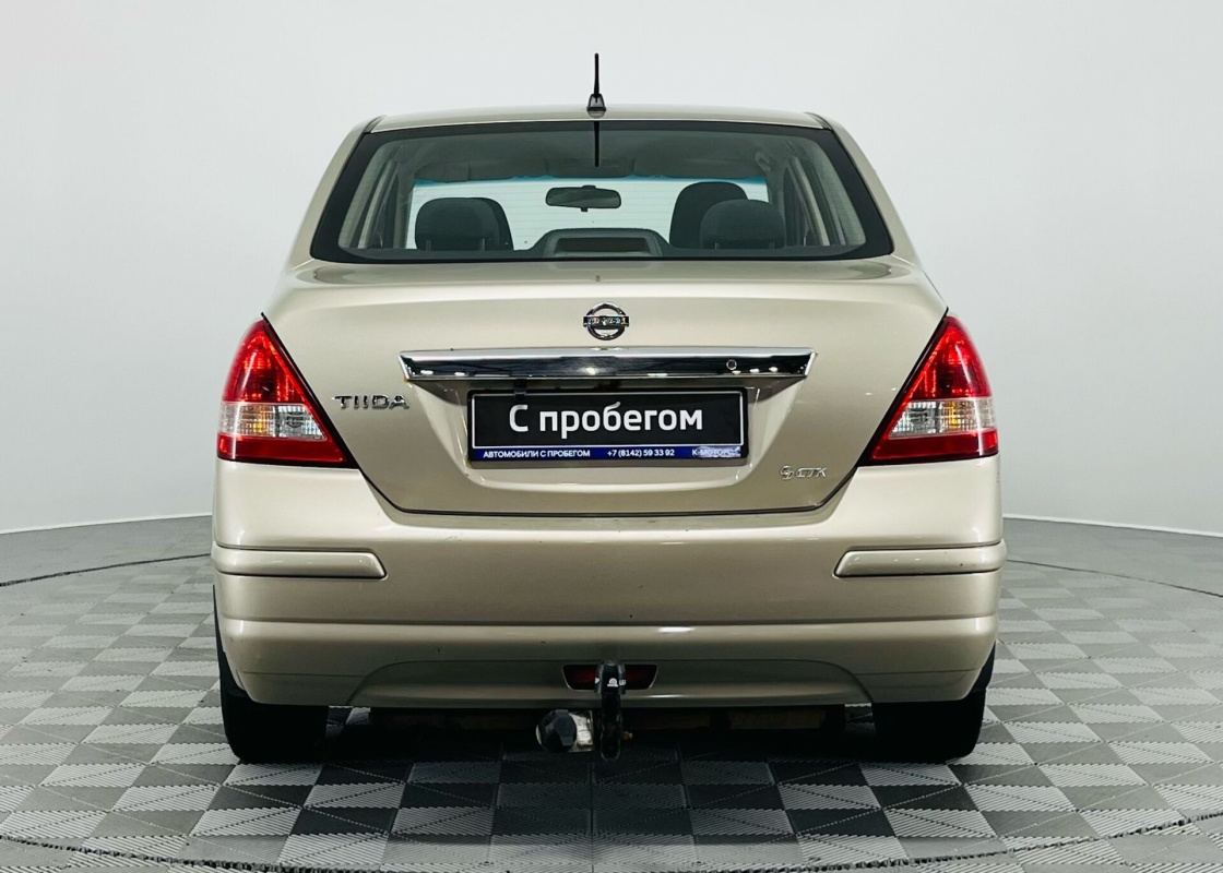 Nissan Tiida