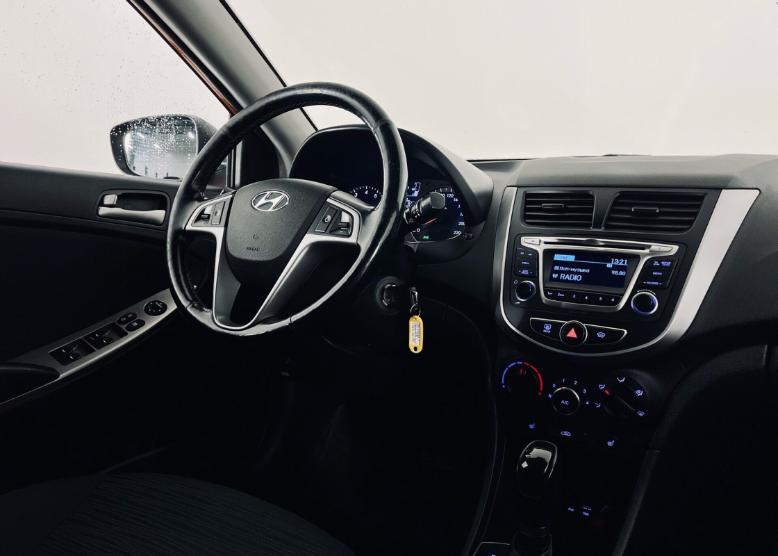 Hyundai Solaris