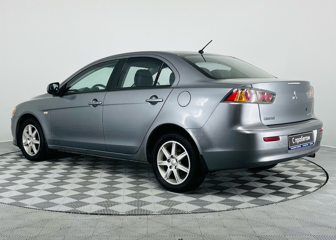 Mitsubishi Lancer