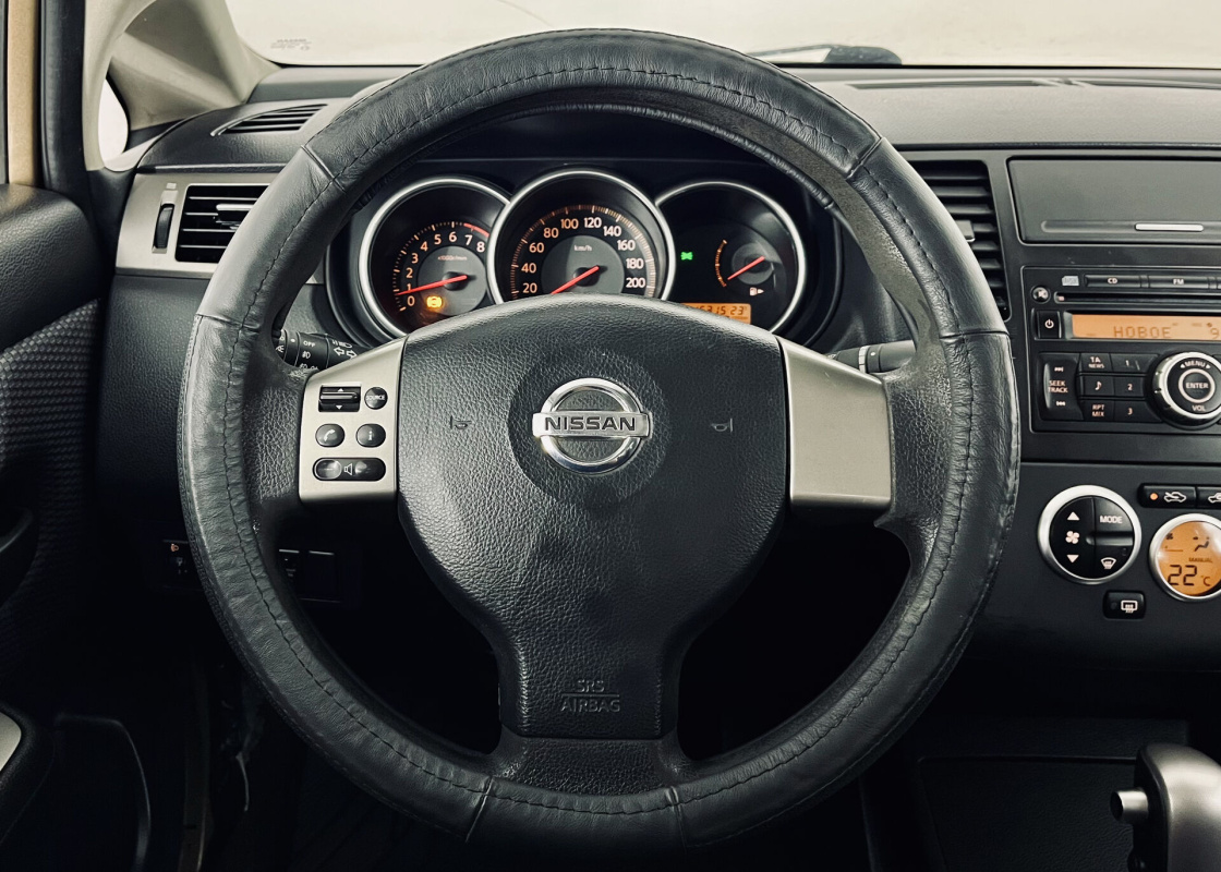 Nissan Tiida