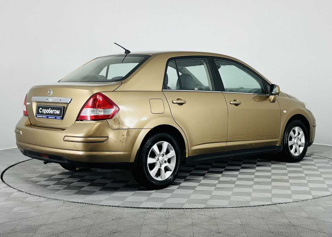 Nissan Tiida