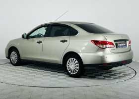 Nissan Almera