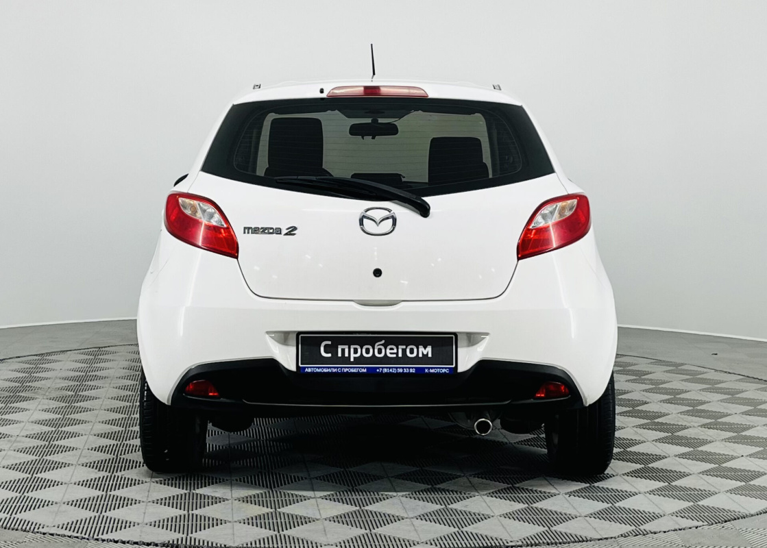 Mazda 2