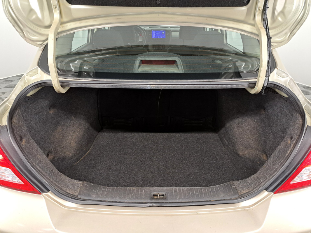 Nissan Tiida