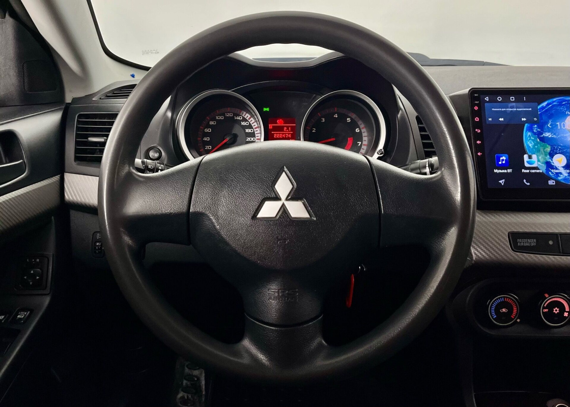 Mitsubishi Lancer