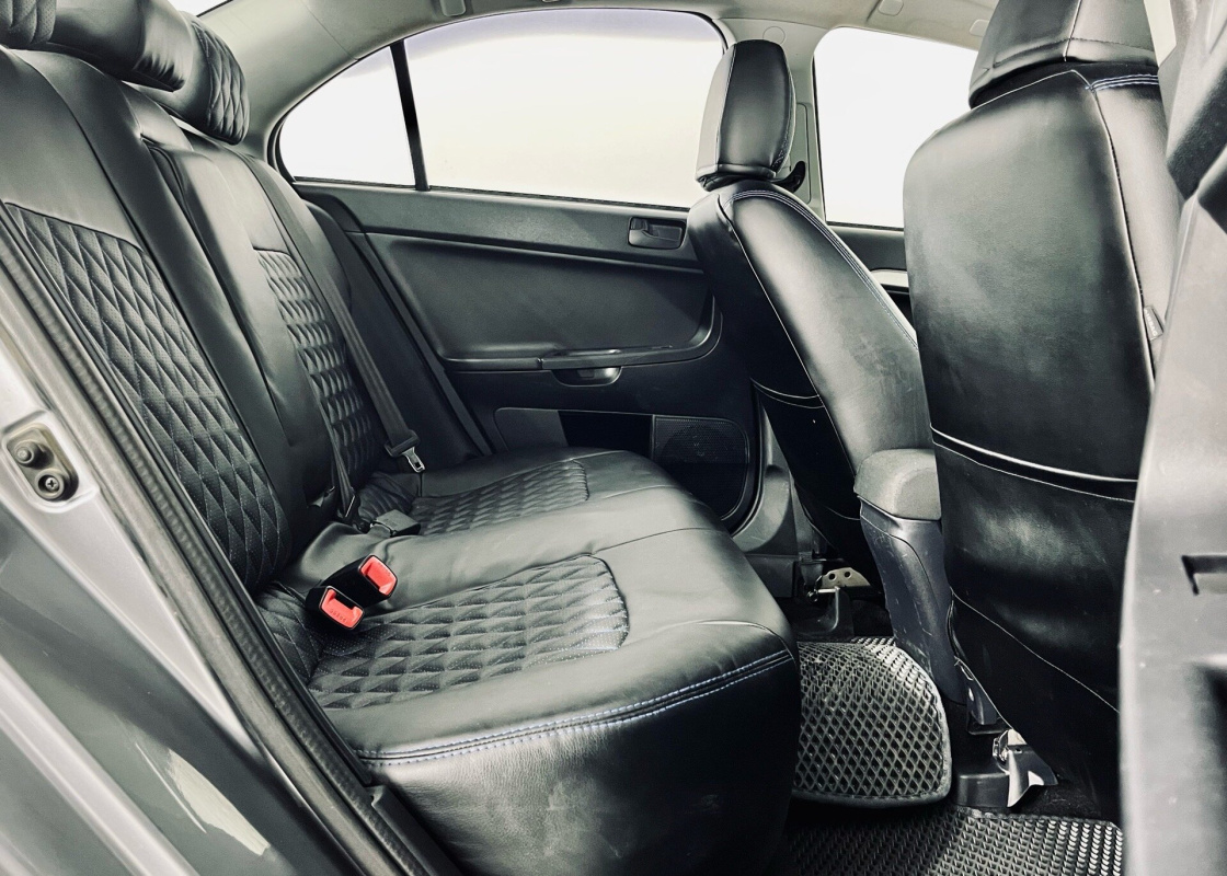 Mitsubishi Lancer