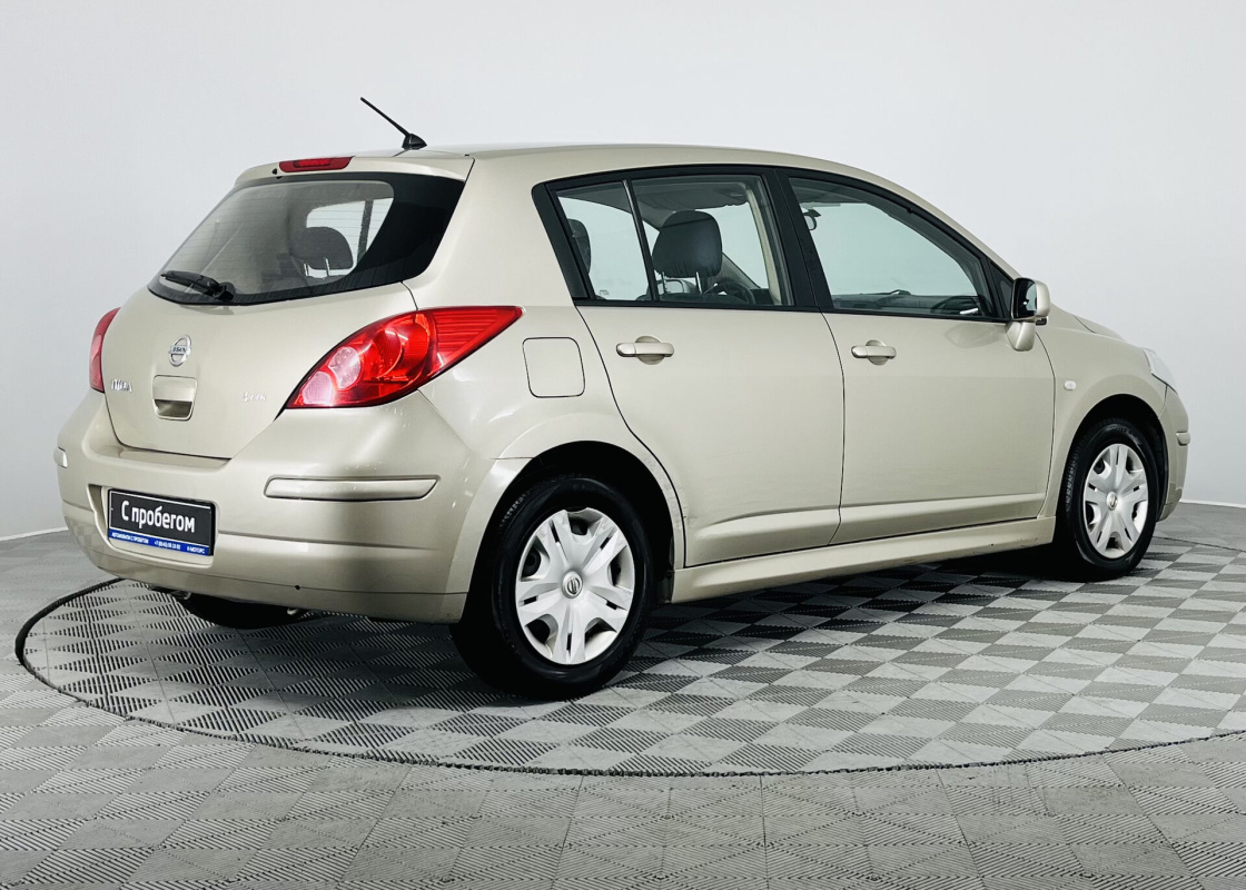 Nissan Tiida