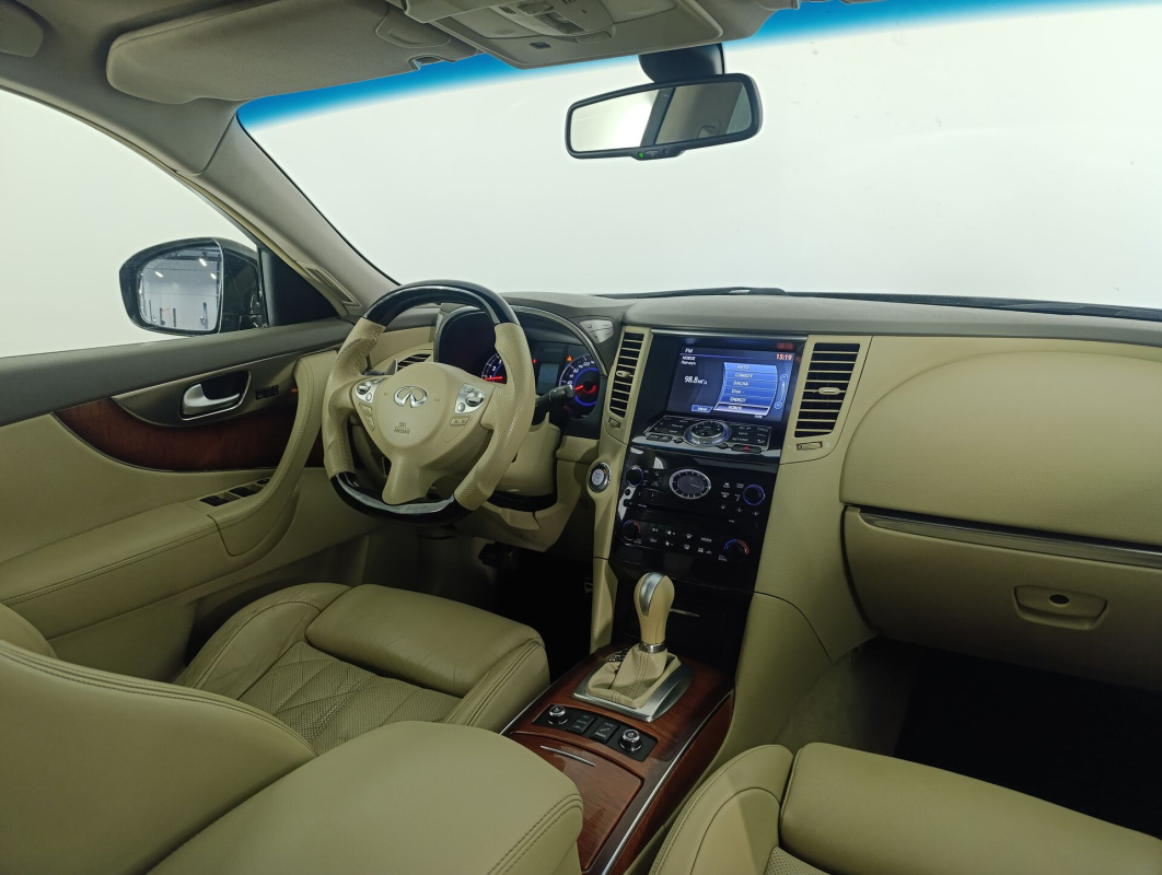 Infiniti FX