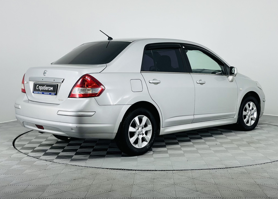 Nissan Tiida