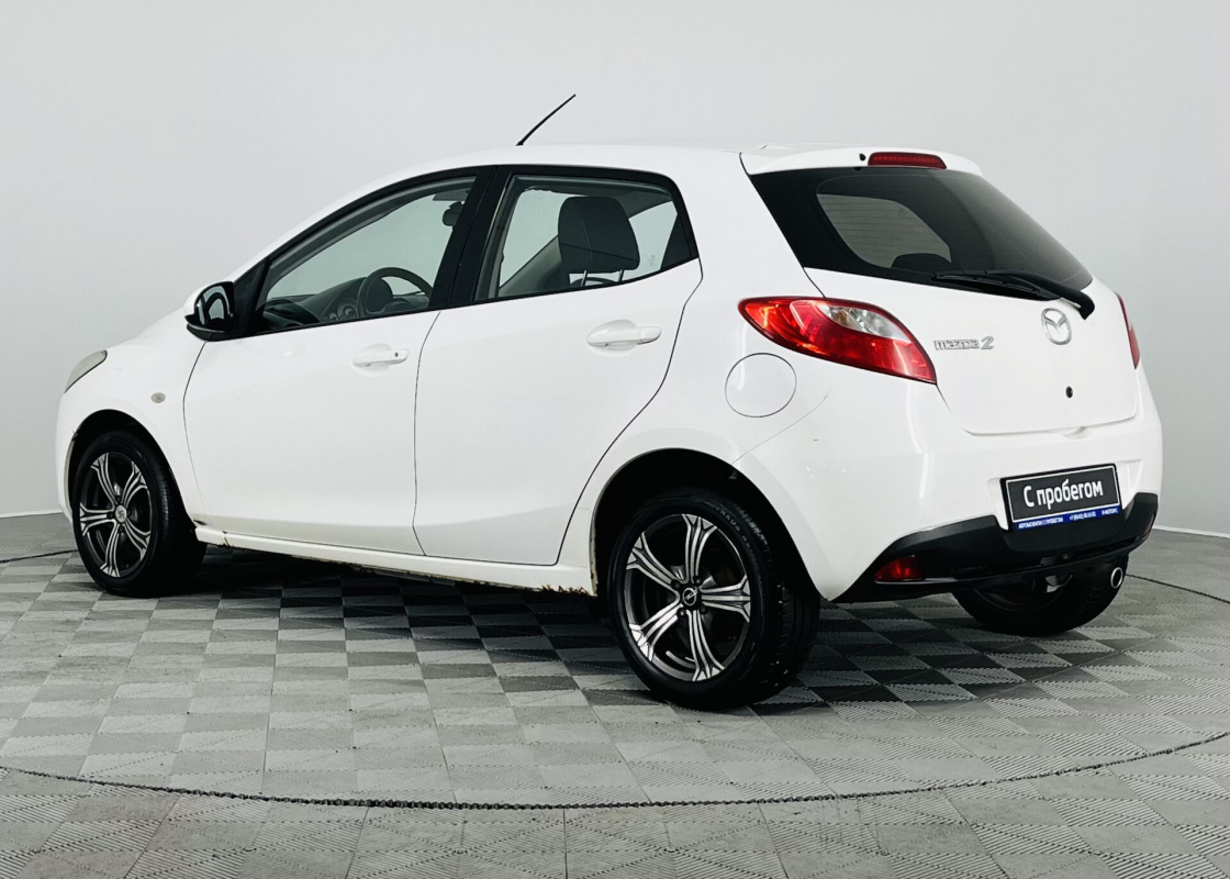 Mazda 2