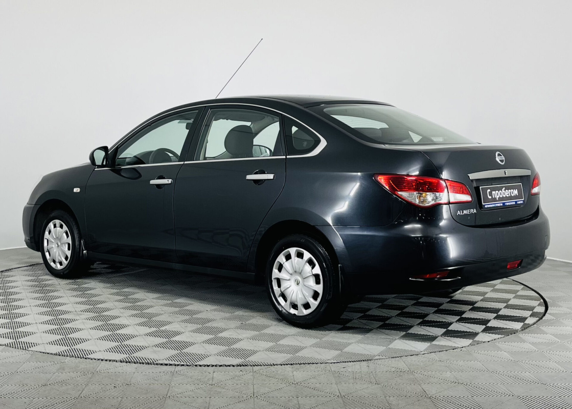Nissan Almera