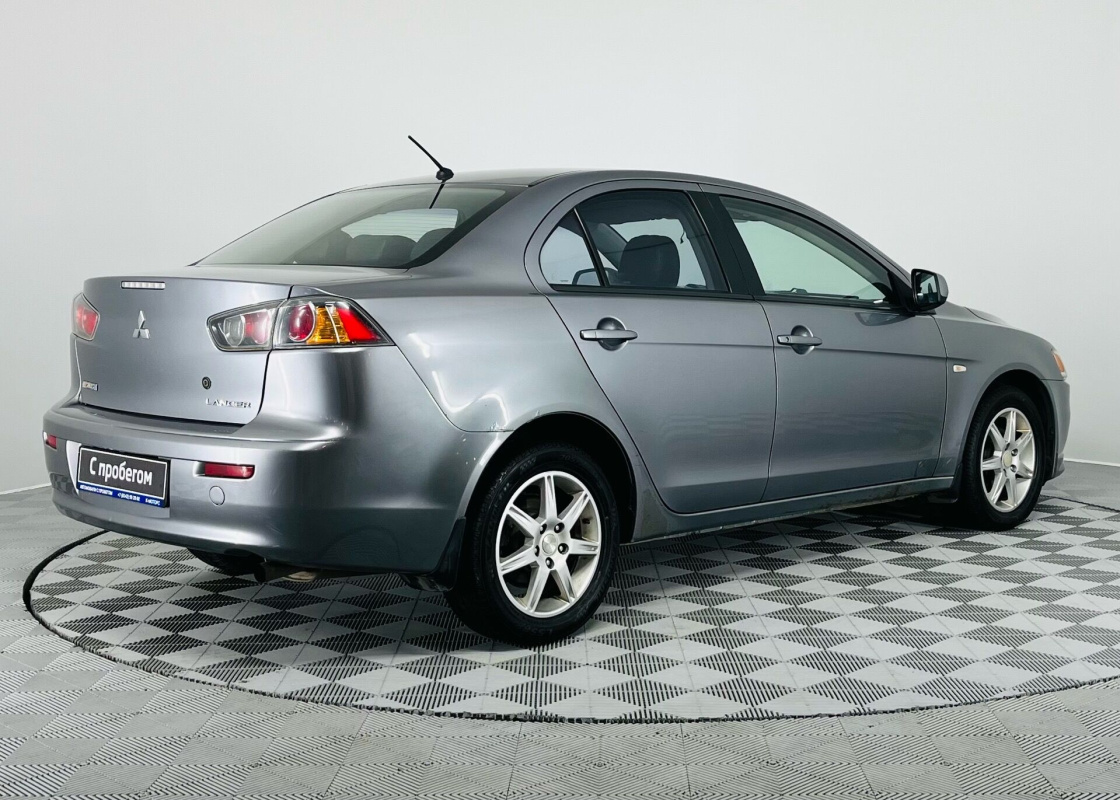 Mitsubishi Lancer
