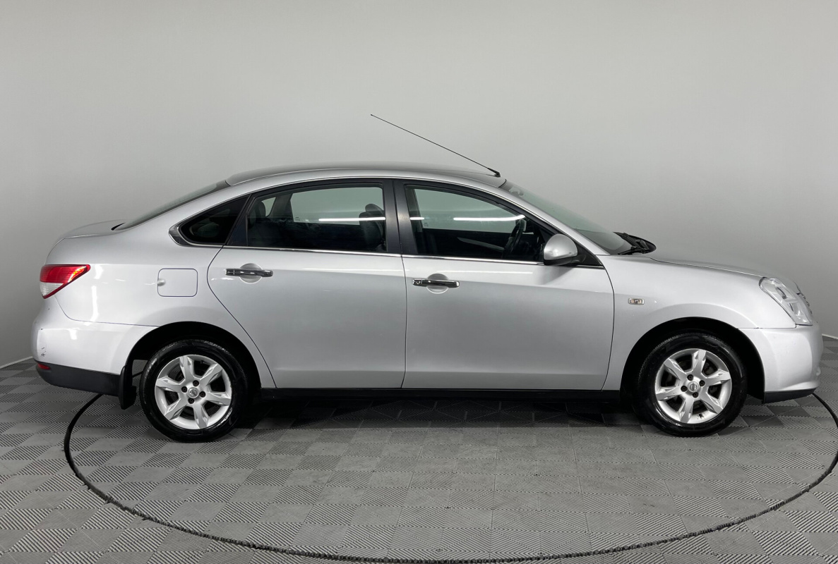 Nissan Almera