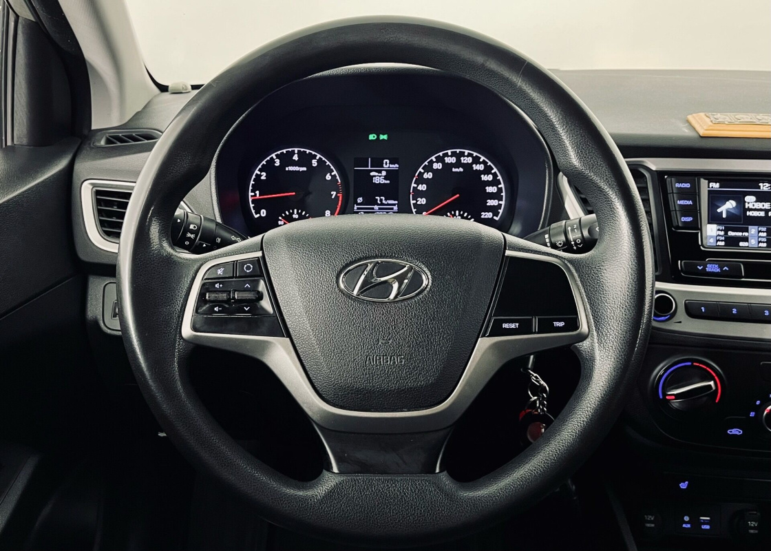Hyundai Solaris