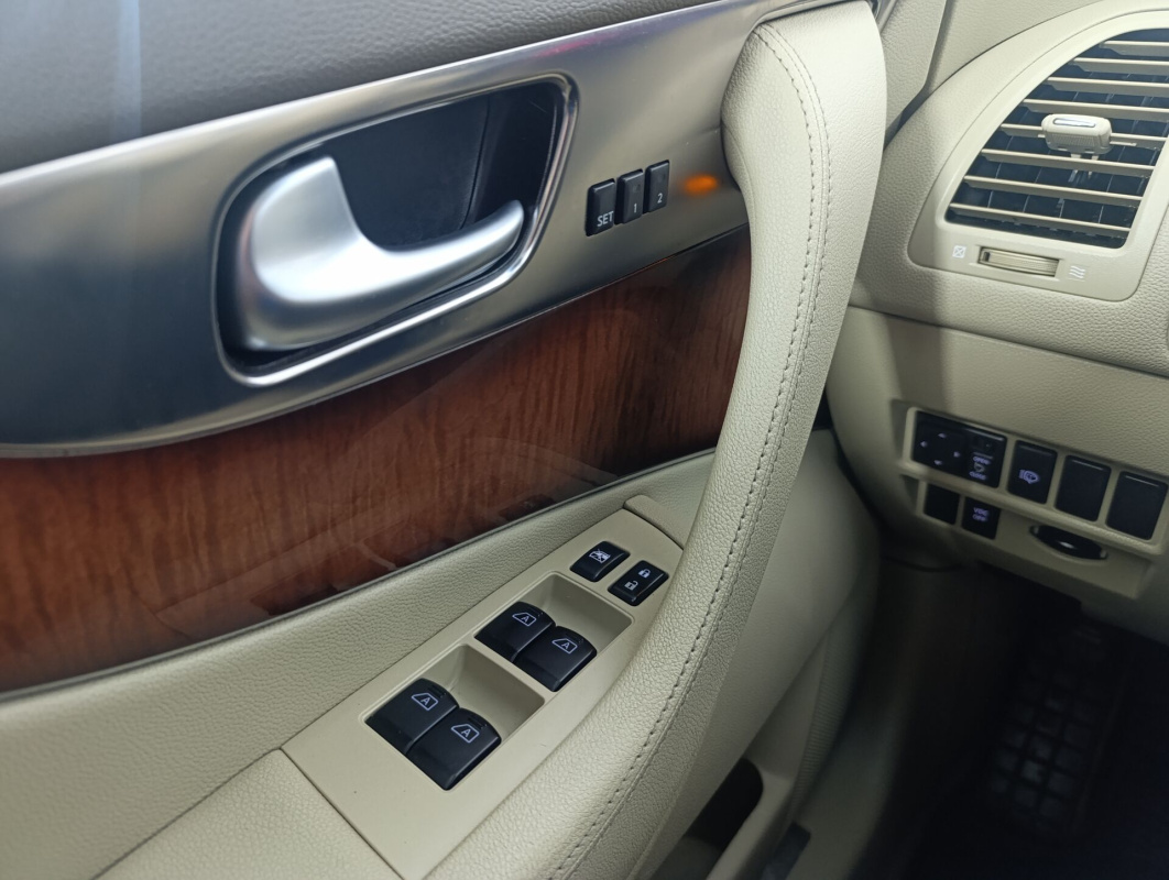 Infiniti FX