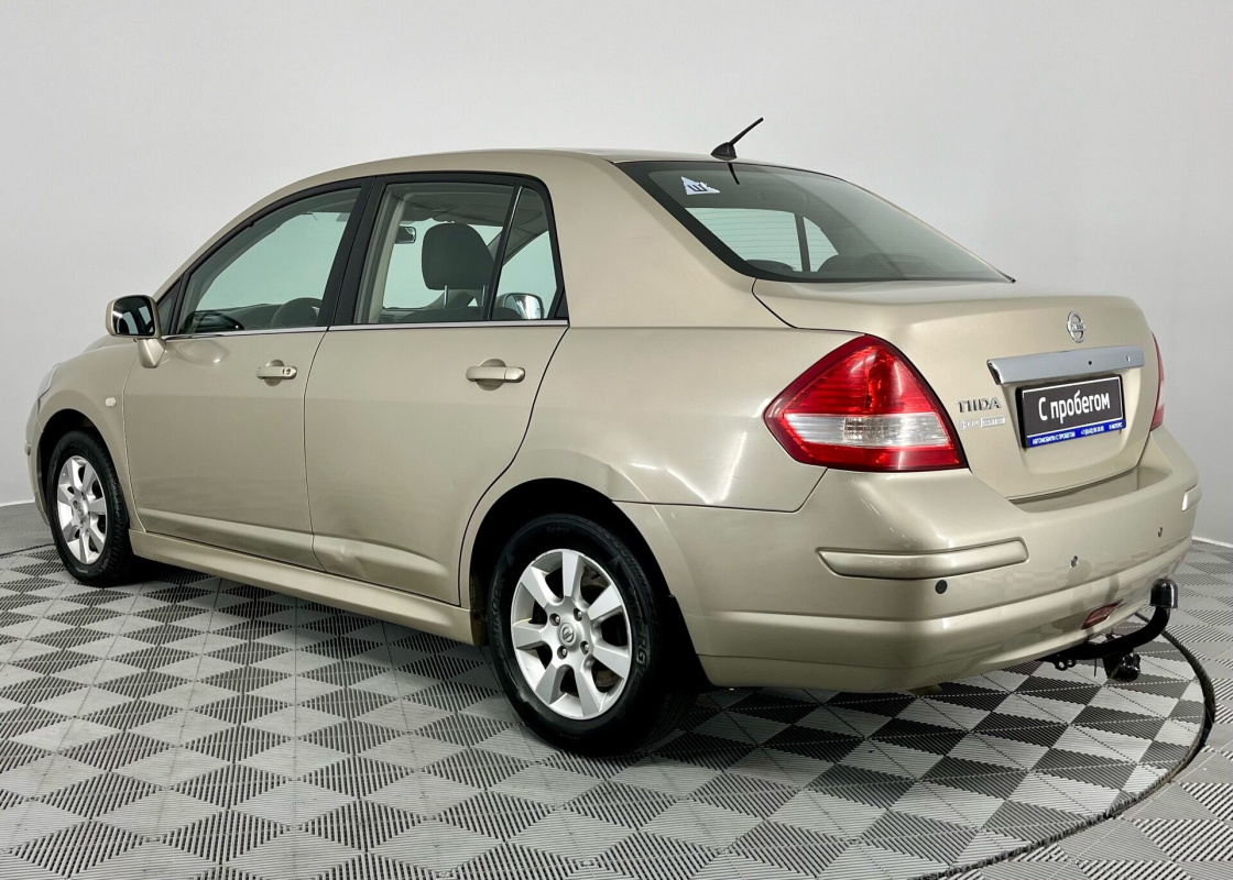 Nissan Tiida