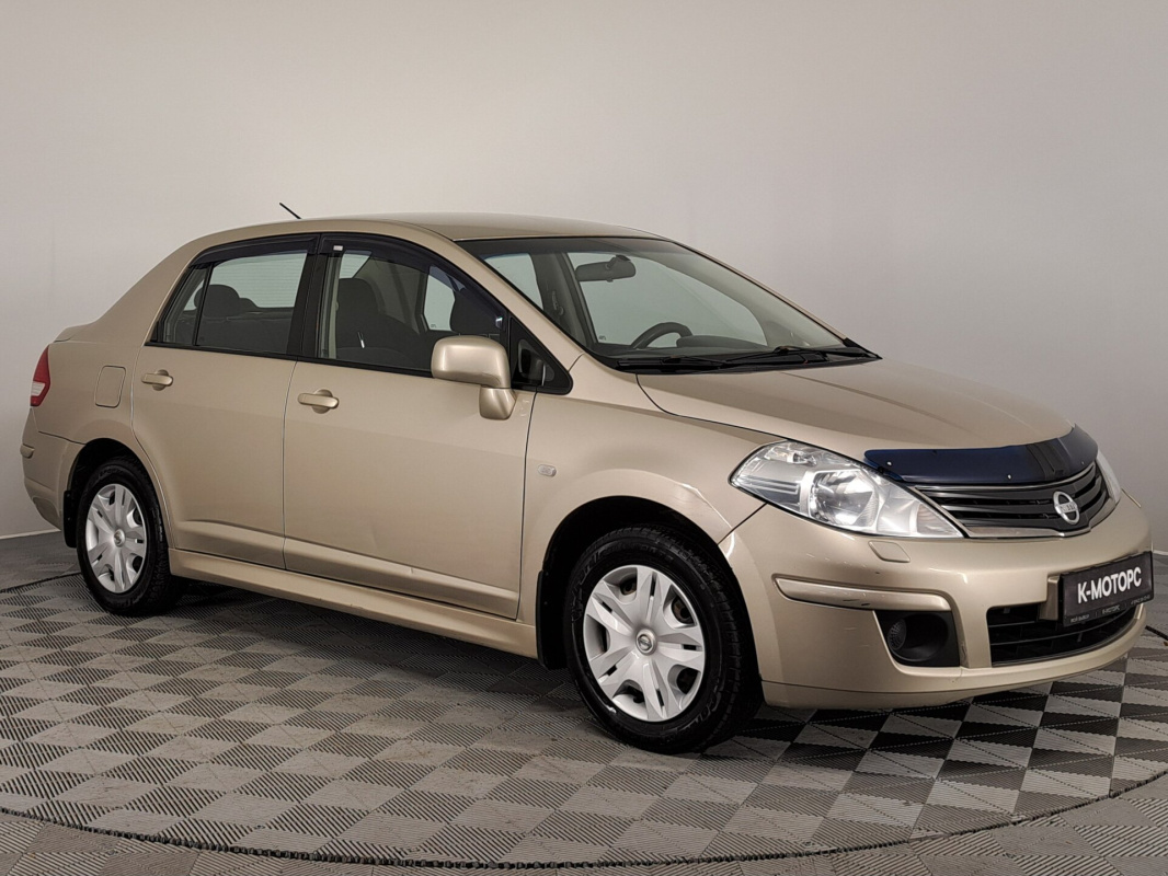 Nissan Tiida