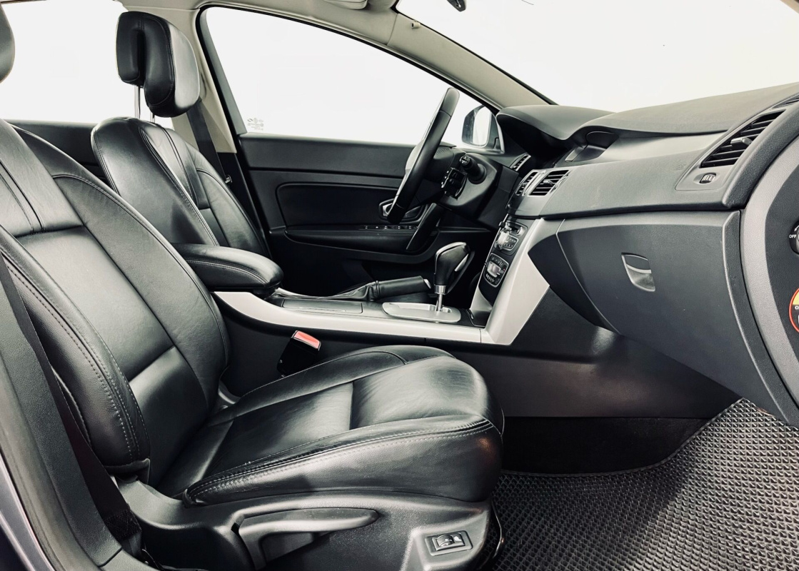 Renault Latitude