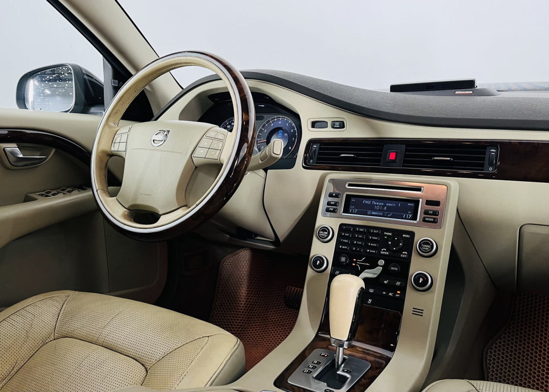 Volvo S80